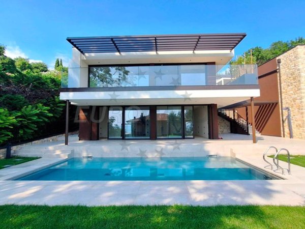 casa indipendente in vendita a Bardolino