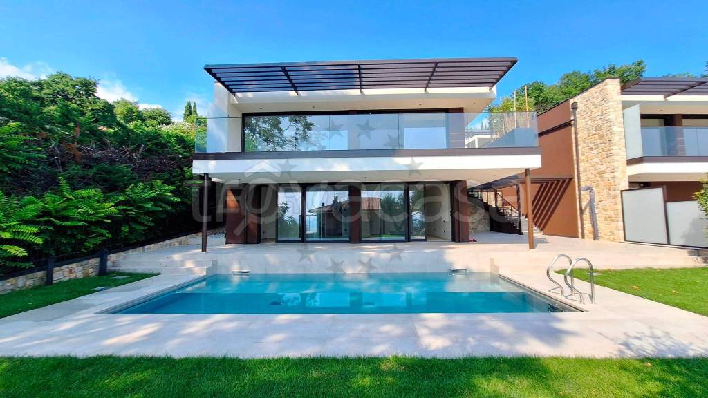 casa indipendente in vendita a Bardolino