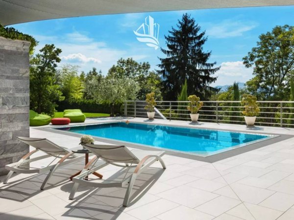 casa indipendente in vendita a Bardolino