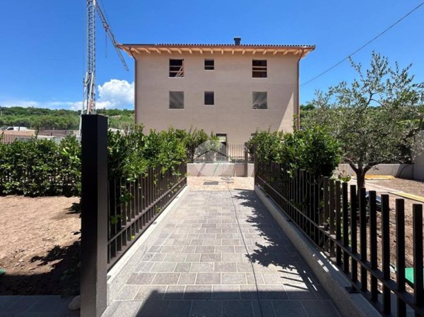 casa indipendente in vendita a Bardolino