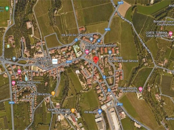 casa indipendente in vendita a Bardolino in zona Calmasino