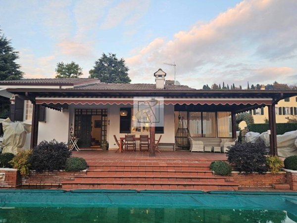 casa indipendente in vendita a Bardolino