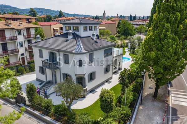 casa indipendente in vendita a Bardolino