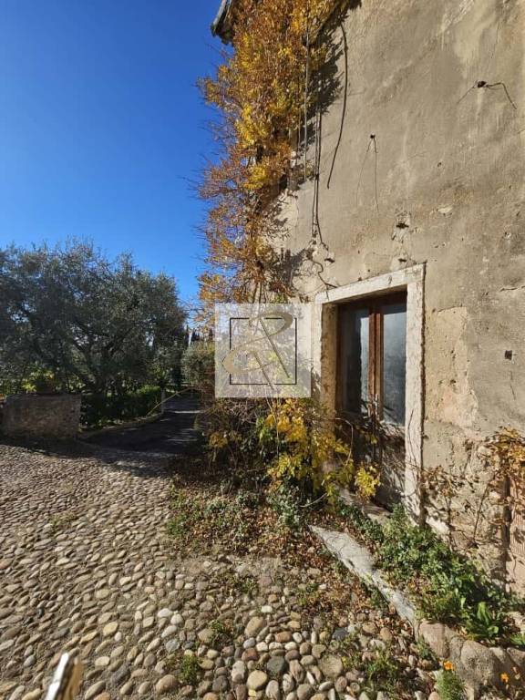casa indipendente in vendita a Bardolino