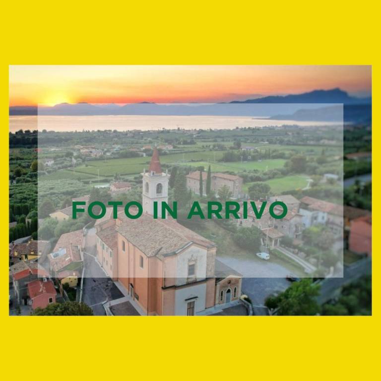 appartamento in vendita a Bardolino in zona Calmasino