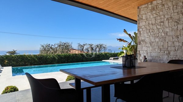 casa indipendente in vendita a Bardolino