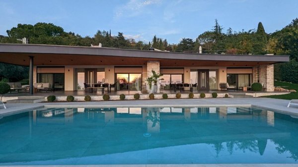 casa indipendente in vendita a Bardolino