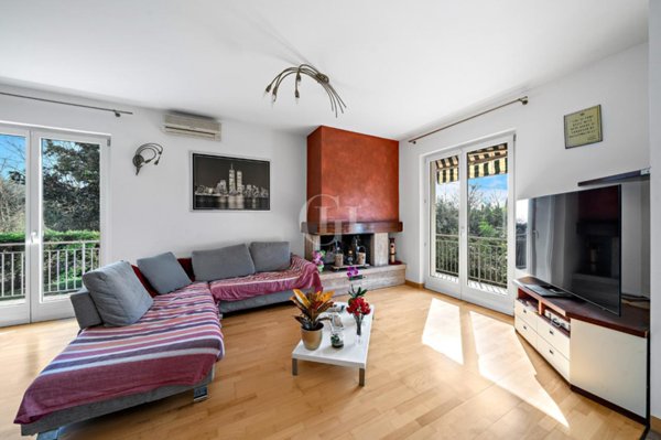 casa indipendente in vendita a Bardolino