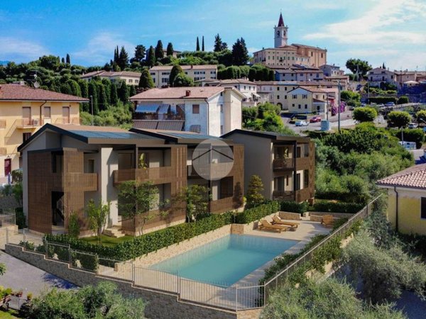 appartamento in vendita a Bardolino in zona Calmasino