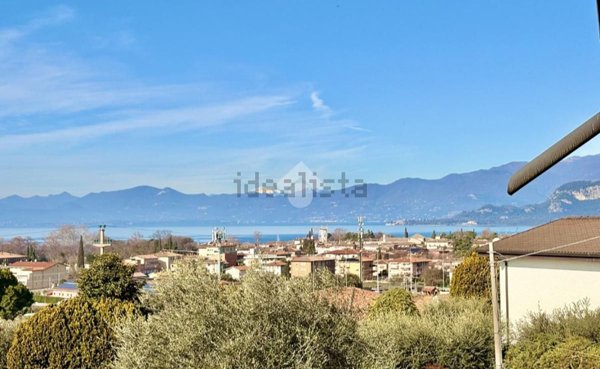 casa indipendente in vendita a Bardolino