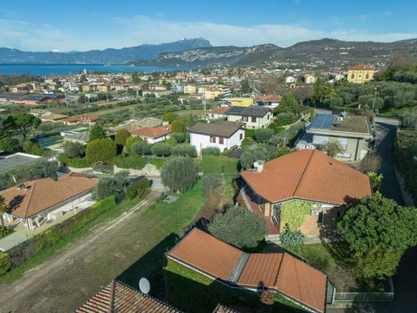 casa indipendente in vendita a Bardolino