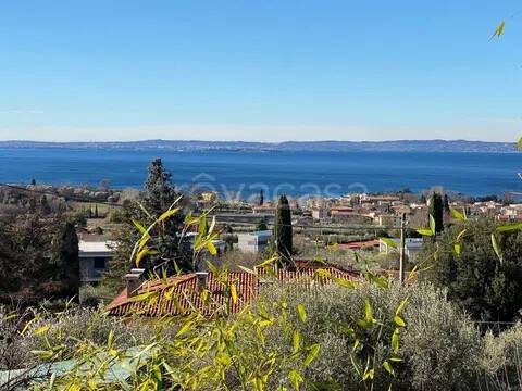 casa indipendente in vendita a Bardolino