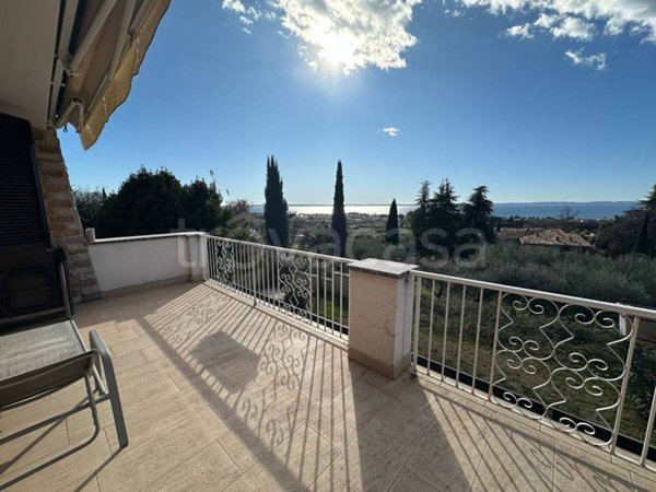 casa indipendente in vendita a Bardolino