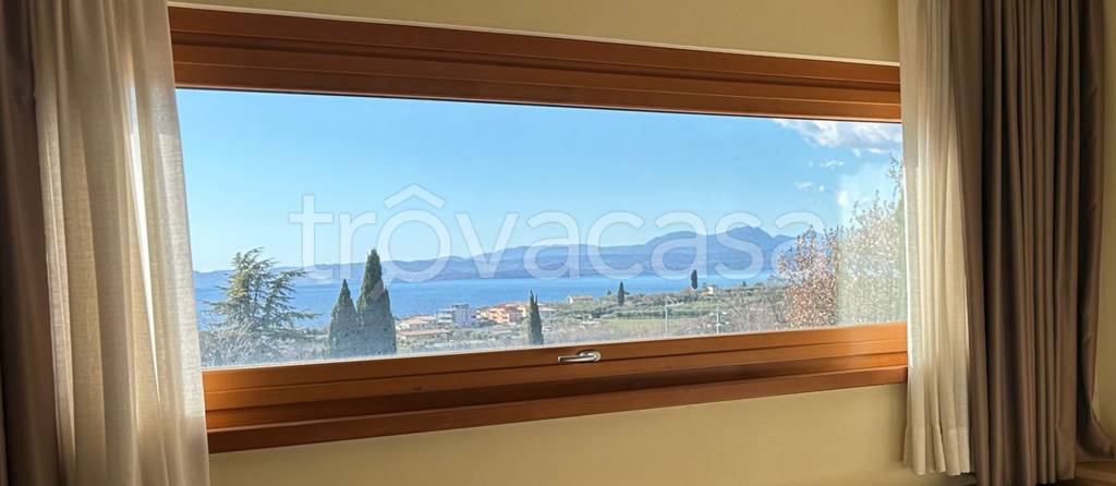 casa indipendente in vendita a Bardolino