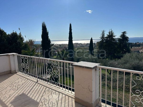 casa indipendente in vendita a Bardolino