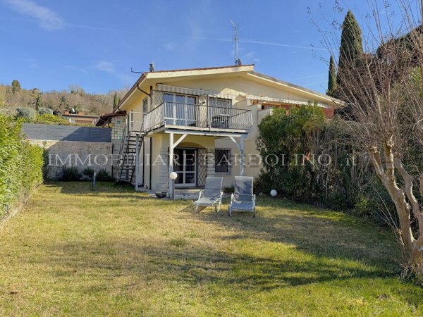 casa indipendente in vendita a Bardolino