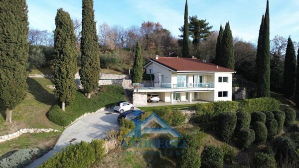 casa indipendente in vendita a Bardolino