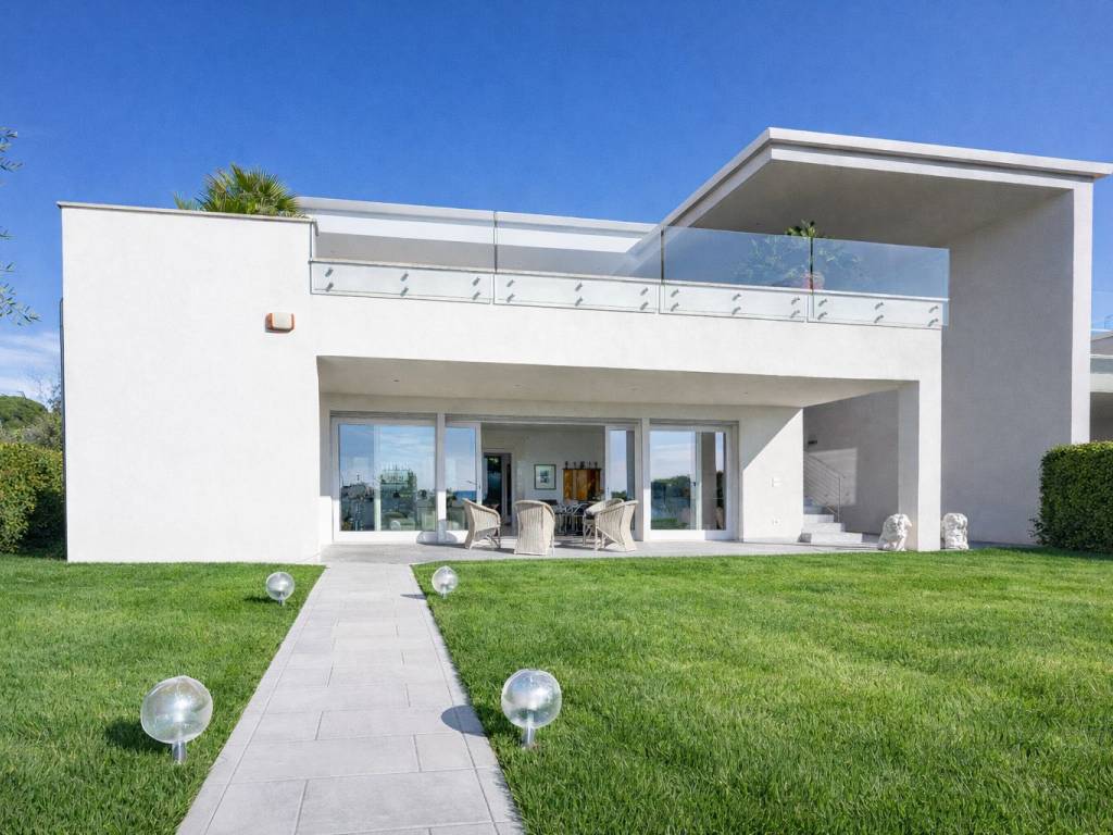 casa indipendente in vendita a Bardolino