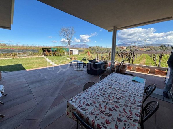 casa indipendente in vendita a Bardolino