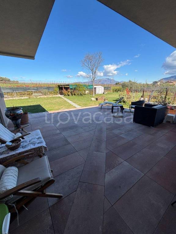 casa indipendente in vendita a Bardolino