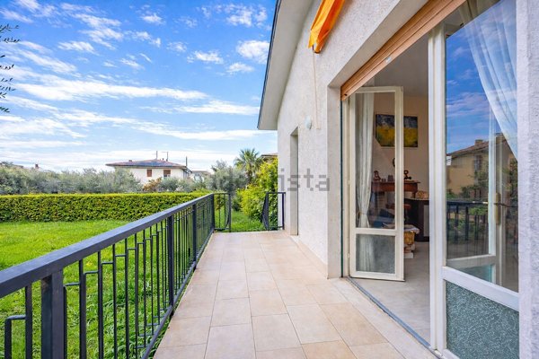 casa indipendente in vendita a Bardolino