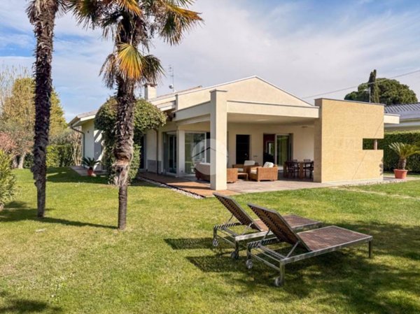 casa indipendente in vendita a Bardolino