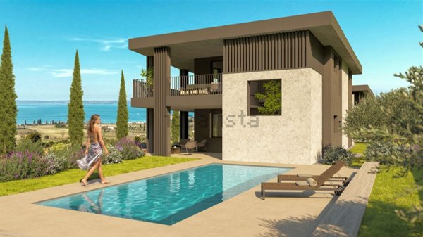 casa indipendente in vendita a Bardolino