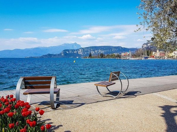 intera palazzina in vendita a Bardolino