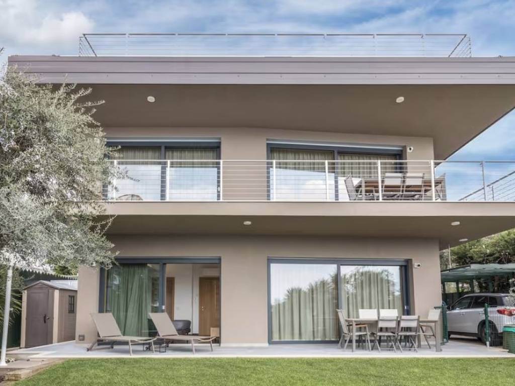 casa indipendente in vendita a Bardolino