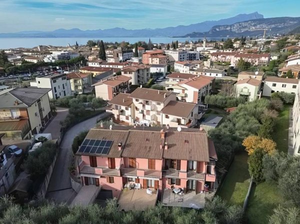 casa indipendente in vendita a Bardolino