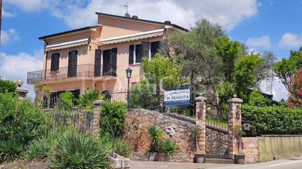 casa indipendente in vendita a Bardolino