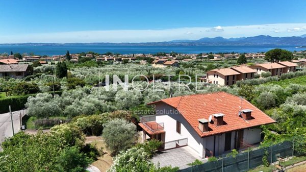 casa indipendente in vendita a Bardolino