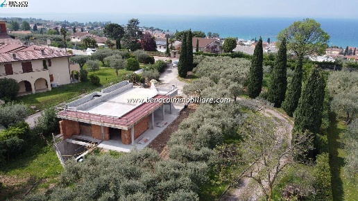 casa indipendente in vendita a Bardolino
