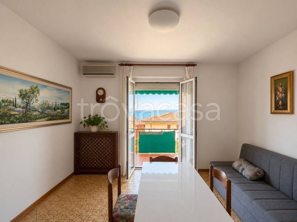appartamento in vendita a Bardolino