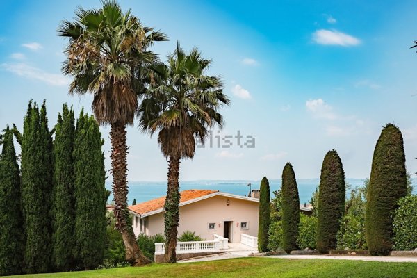 casa indipendente in vendita a Bardolino