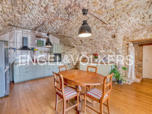 casa indipendente in vendita a Bardolino