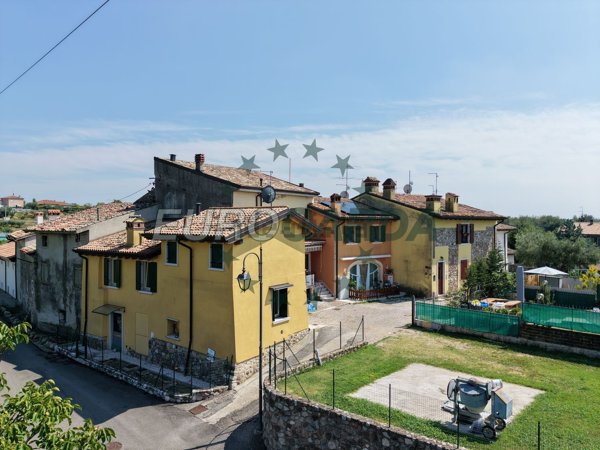 quadrivano in vendita a Bardolino in zona Calmasino