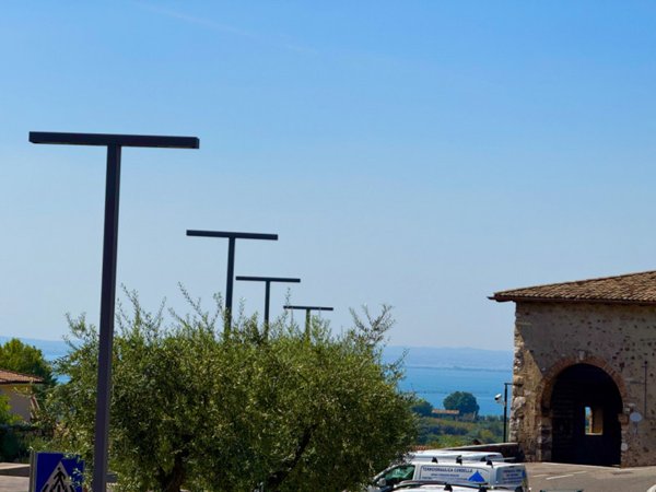 casa indipendente in vendita a Bardolino in zona Calmasino