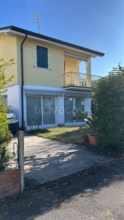 casa indipendente in vendita a Bardolino