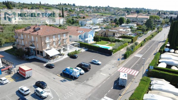 locale commerciale in vendita a Bardolino