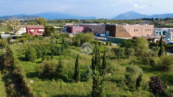terreno in vendita a Bardolino in zona Calmasino