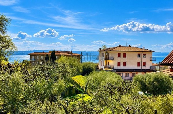 casa indipendente in vendita a Bardolino