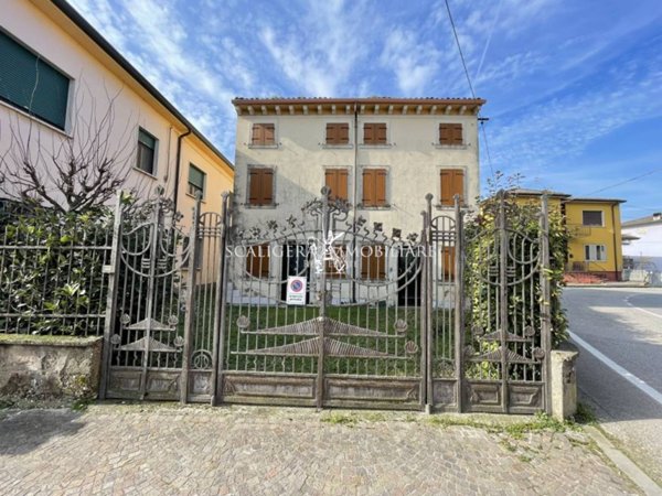 casa indipendente in vendita a Belfiore