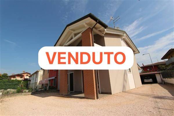 casa indipendente in vendita a Belfiore