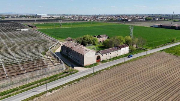 casa indipendente in vendita a Belfiore
