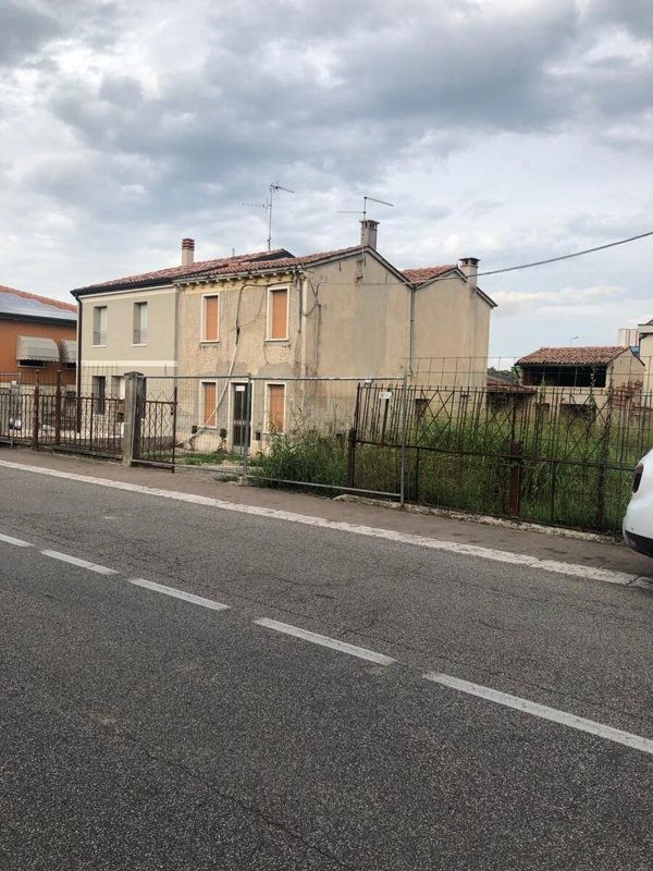 casa indipendente in vendita a Belfiore