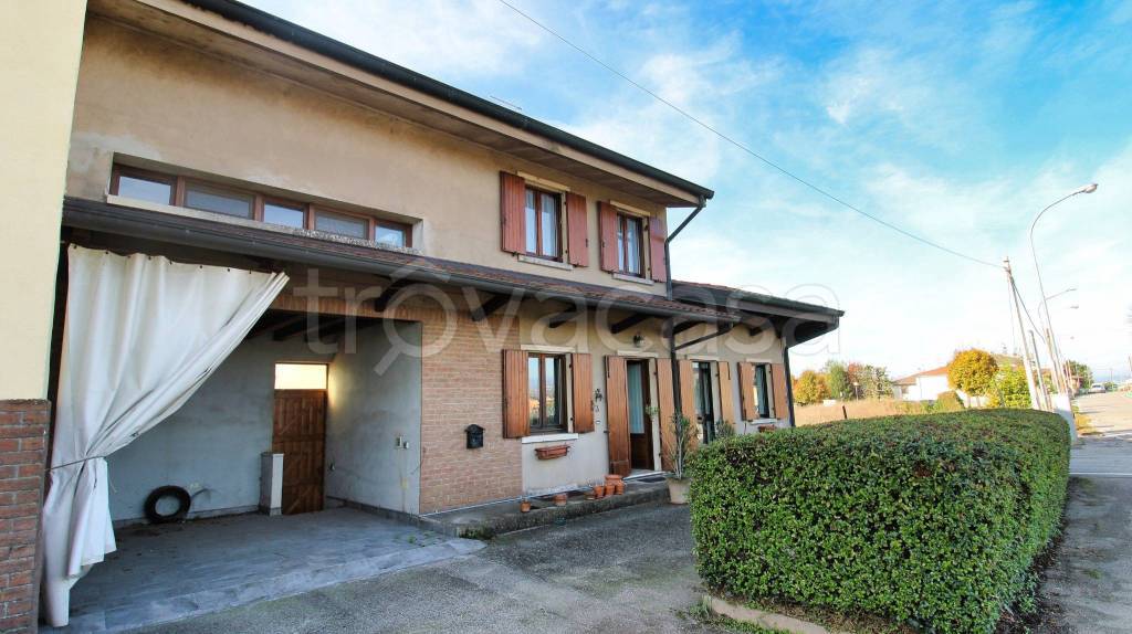 casa indipendente in vendita a Belfiore