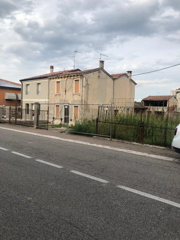 casa indipendente in vendita a Belfiore