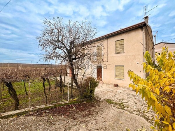 casa indipendente in vendita a Belfiore