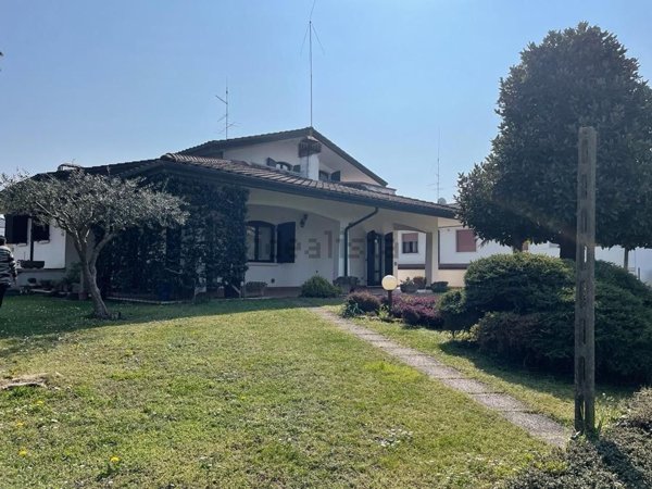 casa indipendente in vendita a Belfiore